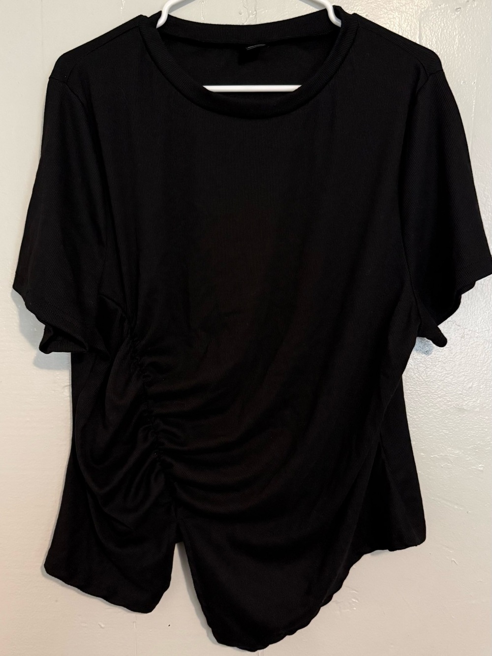 SHEIN Black Short-Sleeve Ruched Side Tee